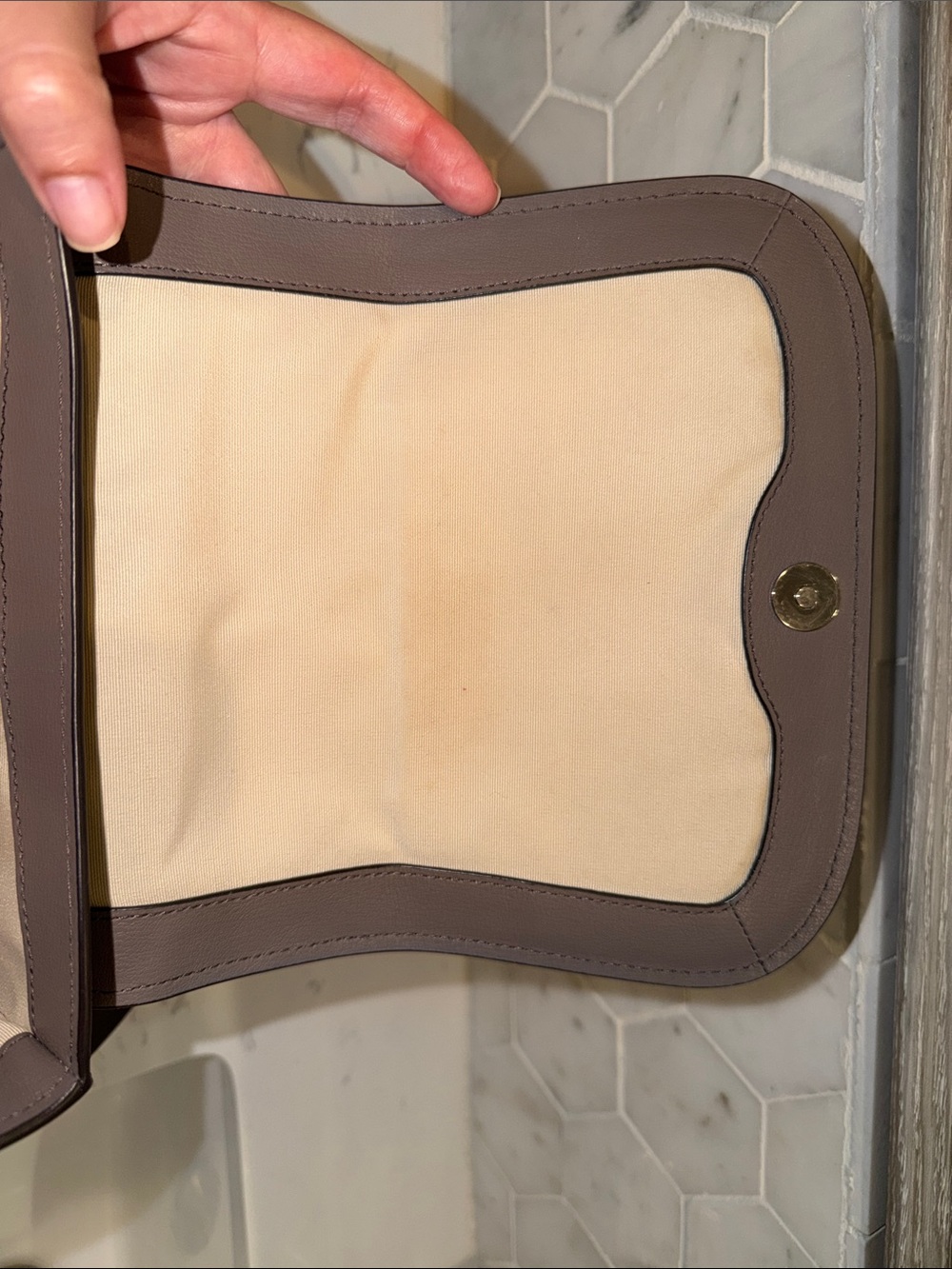 Marc Jacobs Taupe Leather Crossbody Bag - Picture 5 of 13